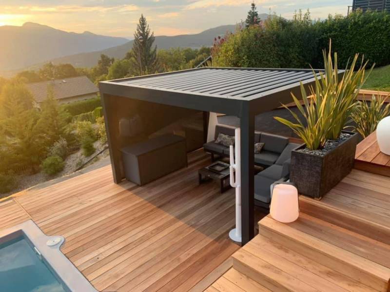 QUELS SONT LES AVANTAGES D'UNE PERGOLA BIOCLIMATIQUE EN ALUMINIUM ?